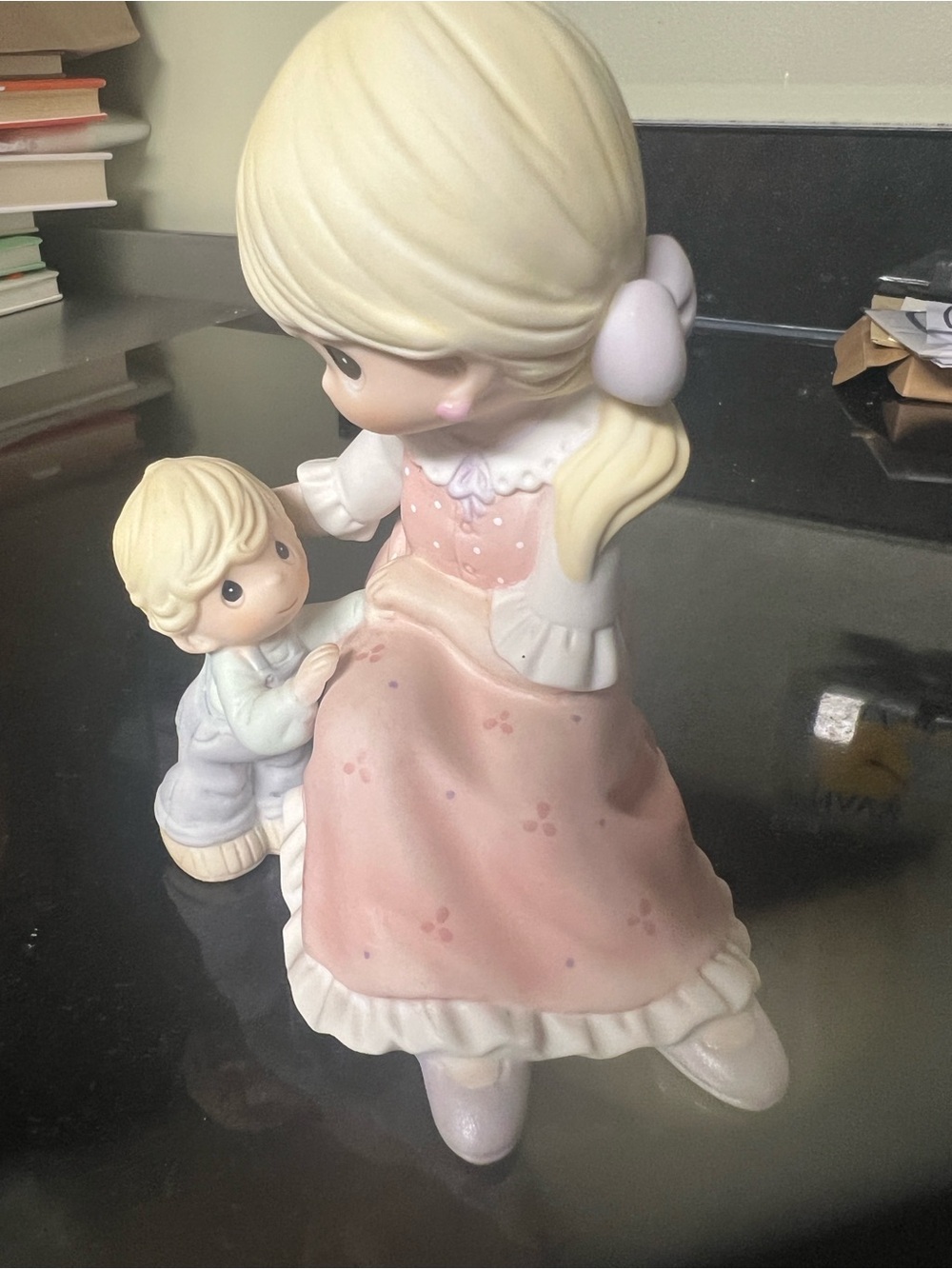 Vintage 2003 Precious Moments "A Mother's Arms Are Always Open" Figurine 118444